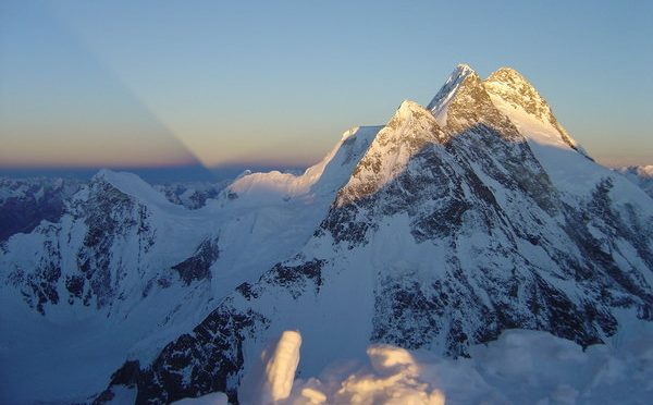 Cadiach manté viva la flama del Broad Peak