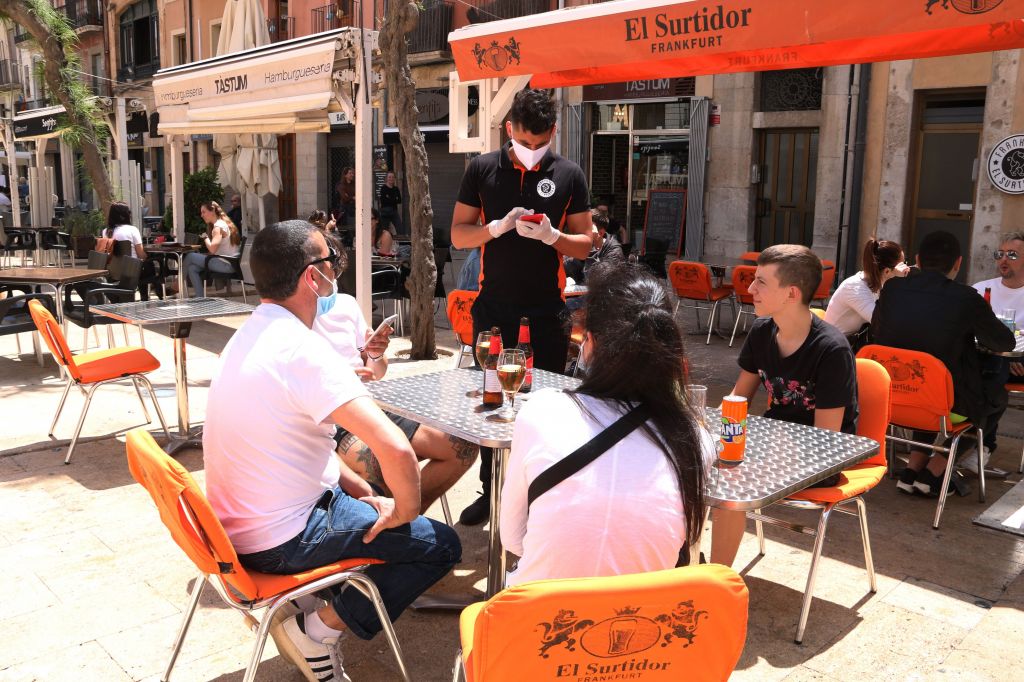 terrasses de la Plaça de la Font