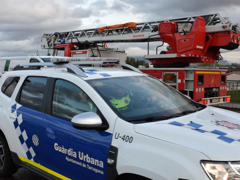 Vehicle patrulla guàrdia urbana i Bombers