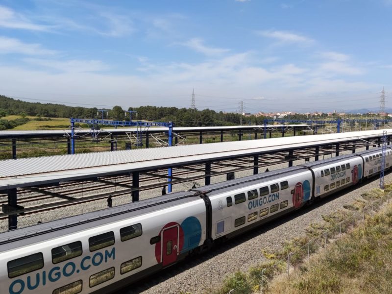 Tren Ouigo a l'estació del Camp de Tarragona