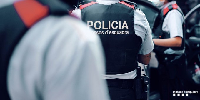 Agents dels Mossos d'Esquadra en una operació.