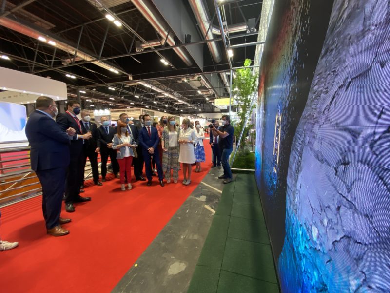 Presentació de la campanya audiovisual de promoció conjunta a l'estand de Paradores, a Fitur.