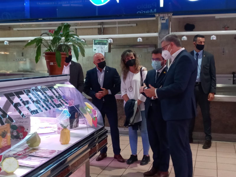 aragonès al mercat de torreforta amb ricomà