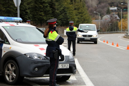 Mossos control carretera