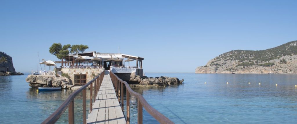 Un dels restaurants més singulars de Camp de Mar, un petit nucli turístic de la costa andritxola