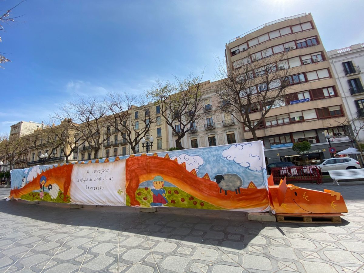 El Gran Llibre de Sant Jordi es va configurar a la Rambla Nova.