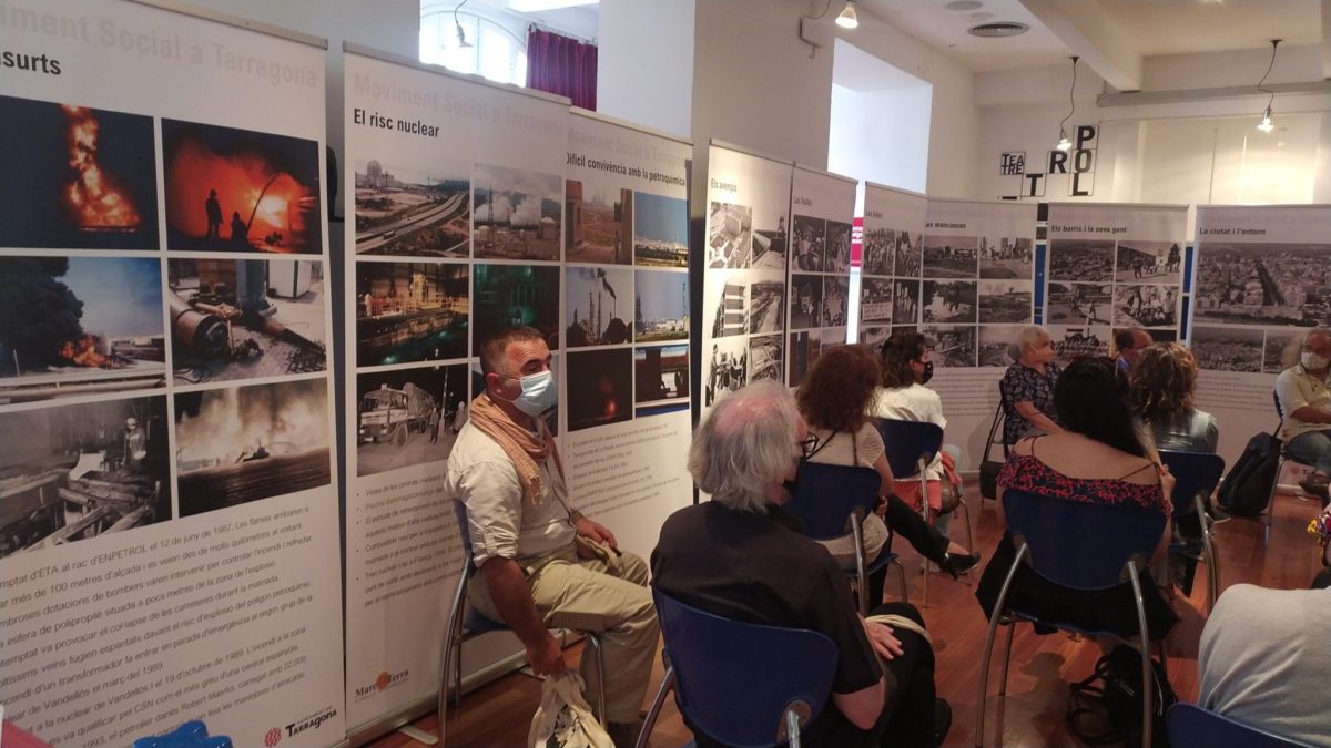 La mostra es pot visitar al hall del Teatre Metropol. Foto: Mare Terra Fundació Mediterrània.