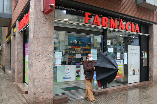 Façana d'una farmàcia