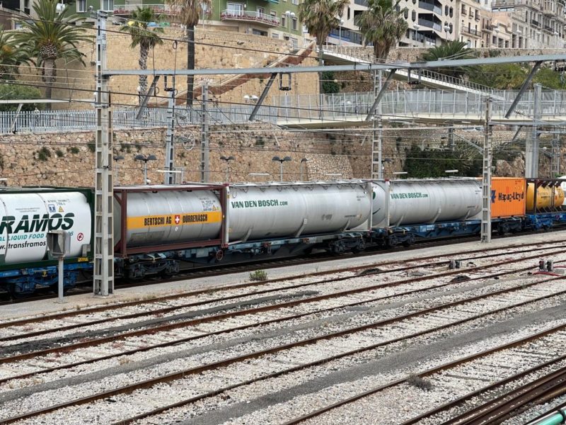 Tren de mercaderies a l'Estació de Tarragona