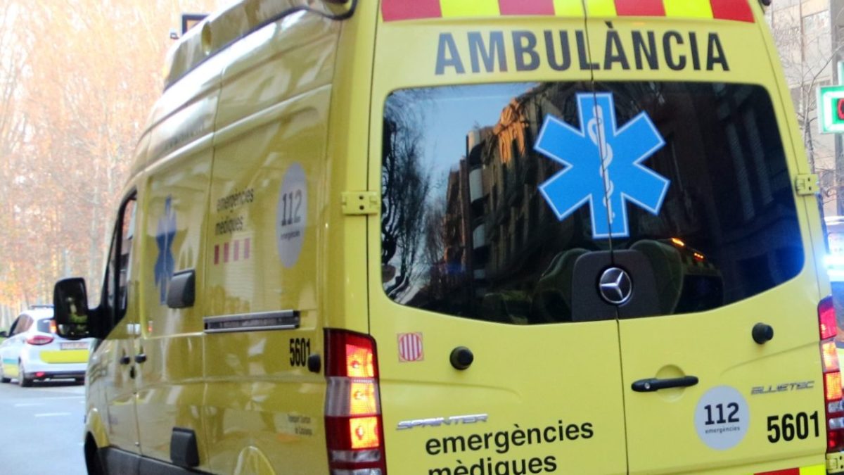 Una ambulància del Servei d'Emergències Mèdiques.