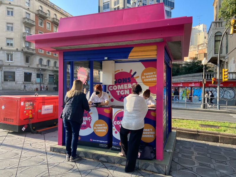 Estand dels Bons Comerç a la Rambla Nova