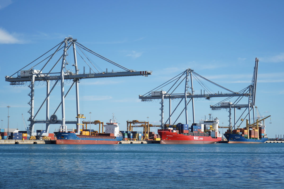 Port de Tarragona moll vaixell contenidors