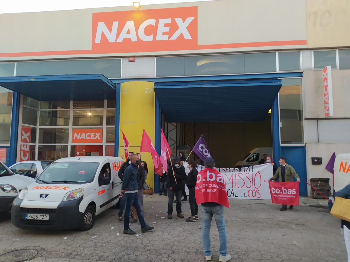 Imatge de la protesta d'aquest dimecres a les protes de l'empresa Nacex. Foto: COS-El Camp.