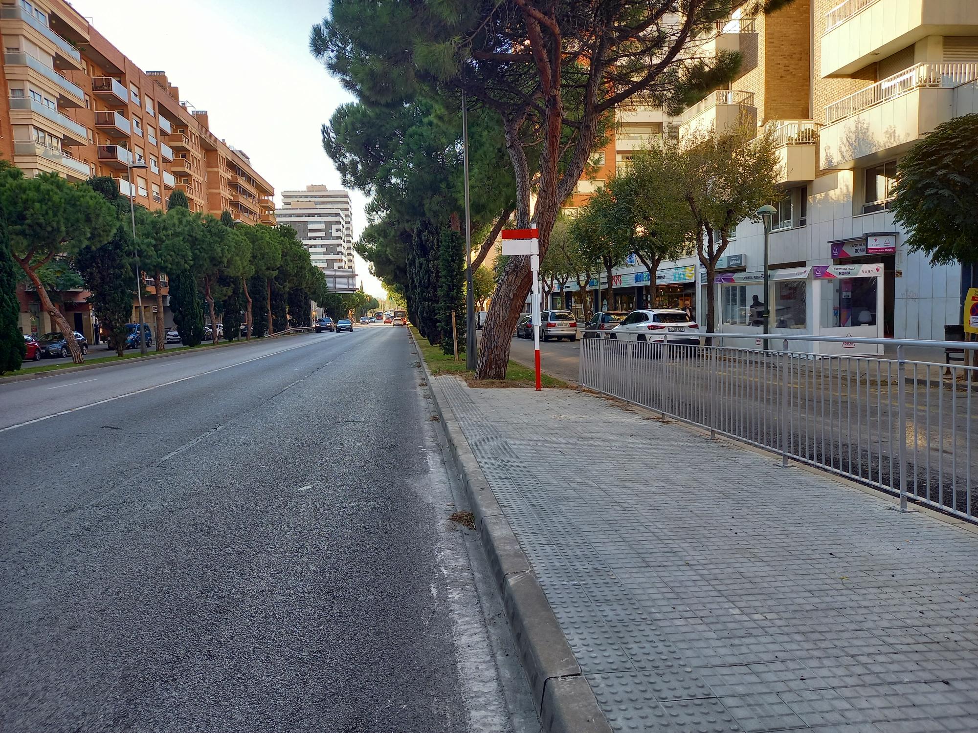 Nova parada d'autobús a l'avinguda Roma