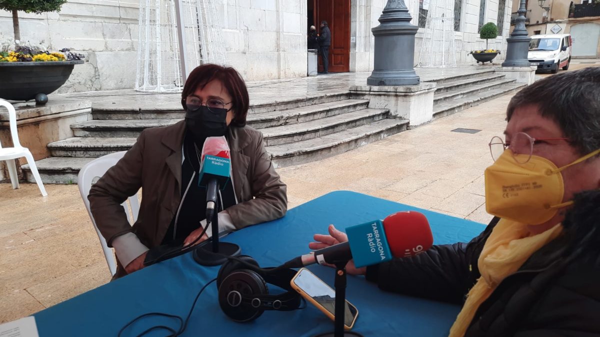 La consellera Cinta Pastó i la cap de la unitat tècnica de polítiques d'Igualtat, Montse Garcia.