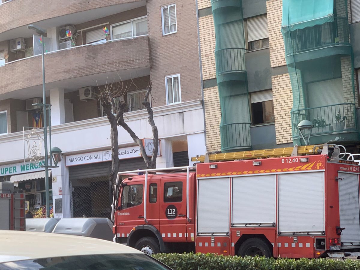 Camió de bombers a la ciutat