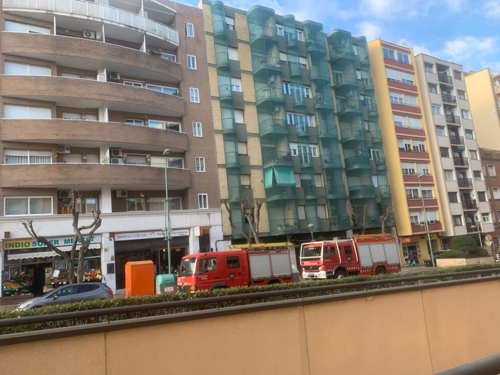 Camió de bombers a l'avinguda Catalunya