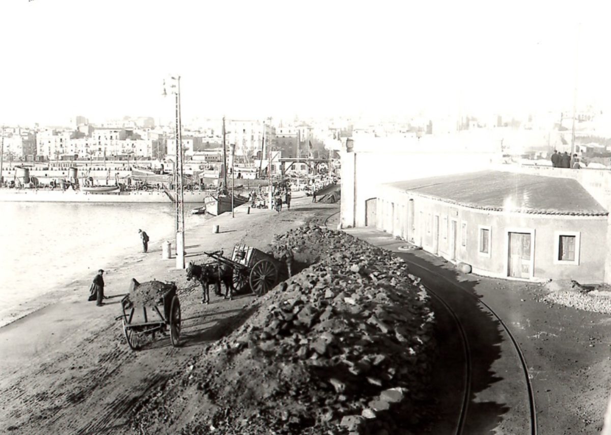 Dic Port Tarragona blanc i negre