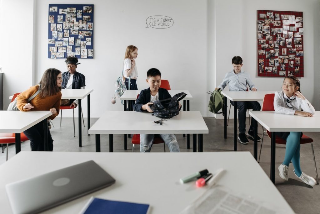 Estudiants en una classe. FOTO: Pavel Danilyuk (Pexels).