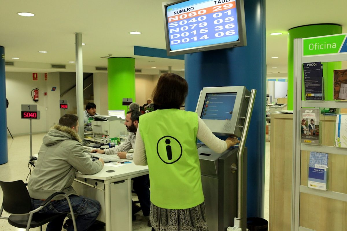 Interior d'una oficina del SOC.