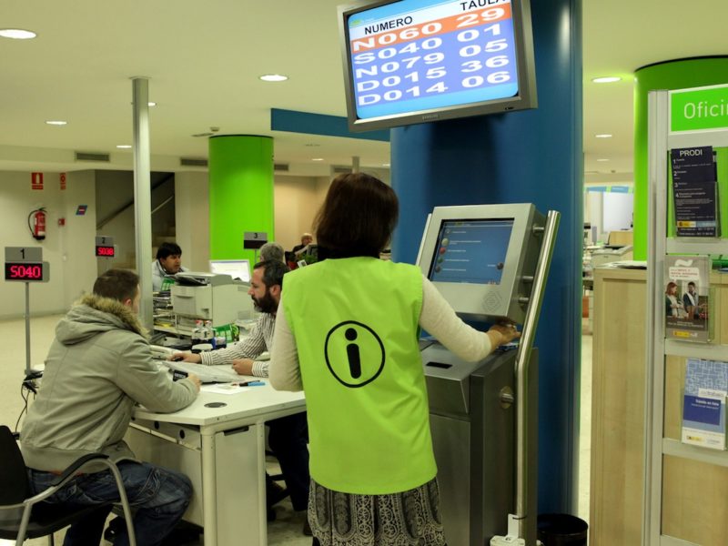 Interior d'una oficina del SOC.