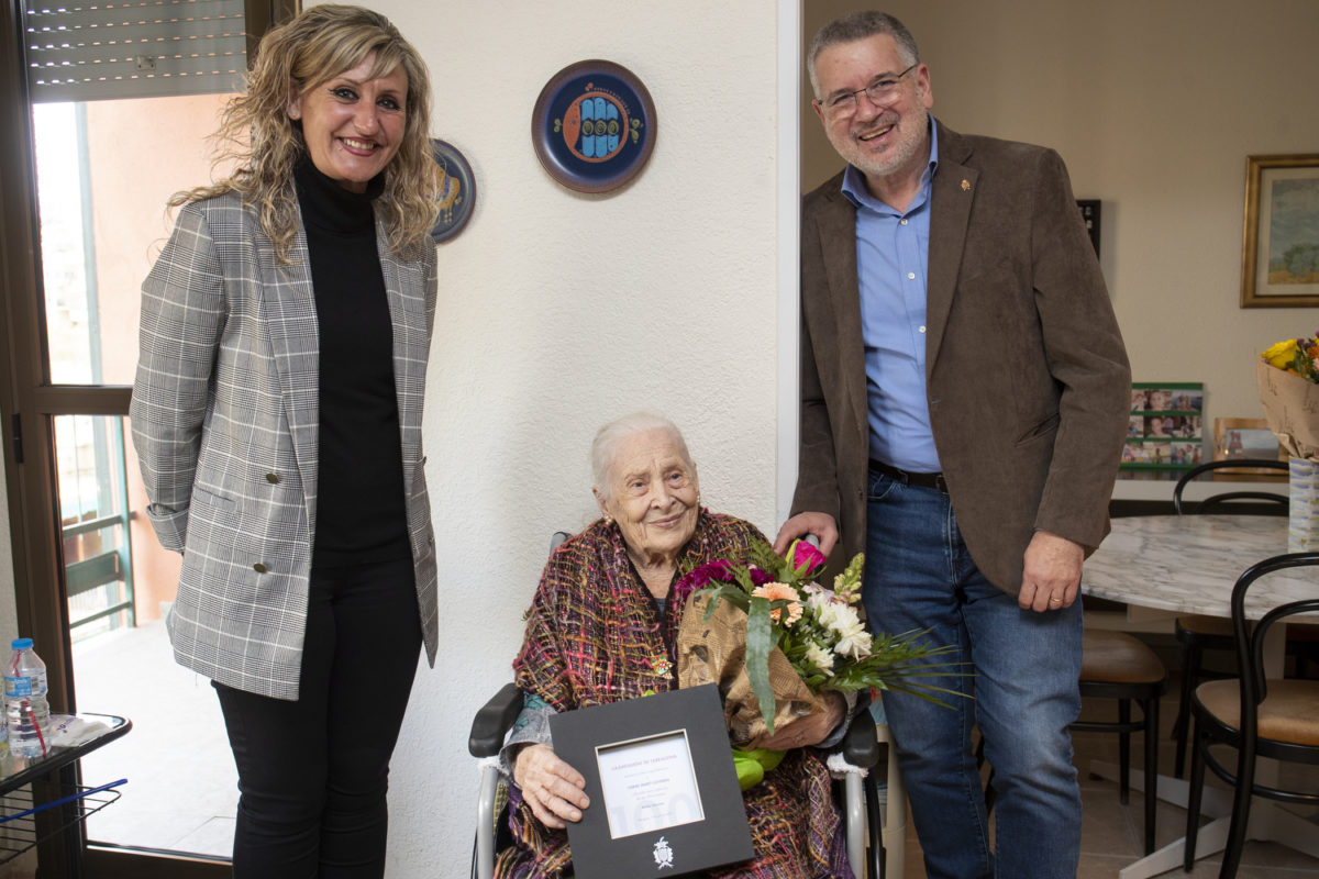 Homenatge a l’àvia centenària Carme Martí