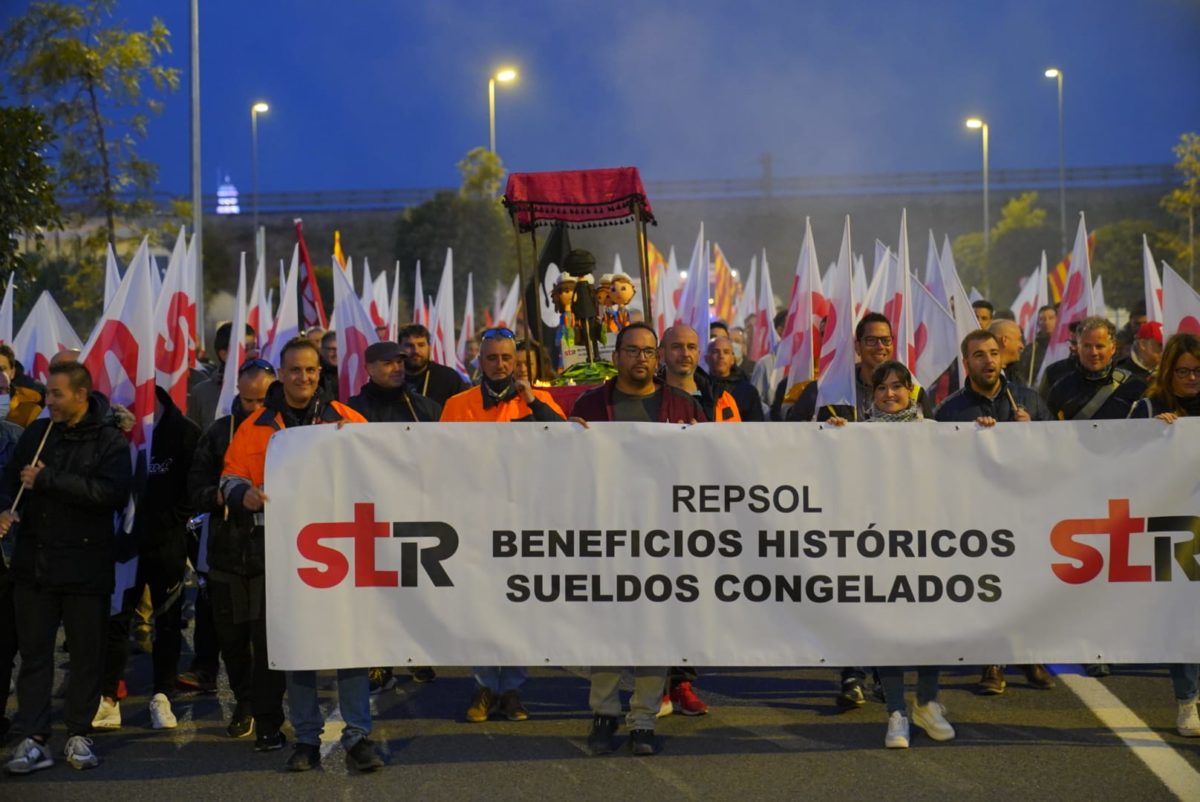 Protesta dels treballadors de Repsol aquest dimarts a Tarragona.