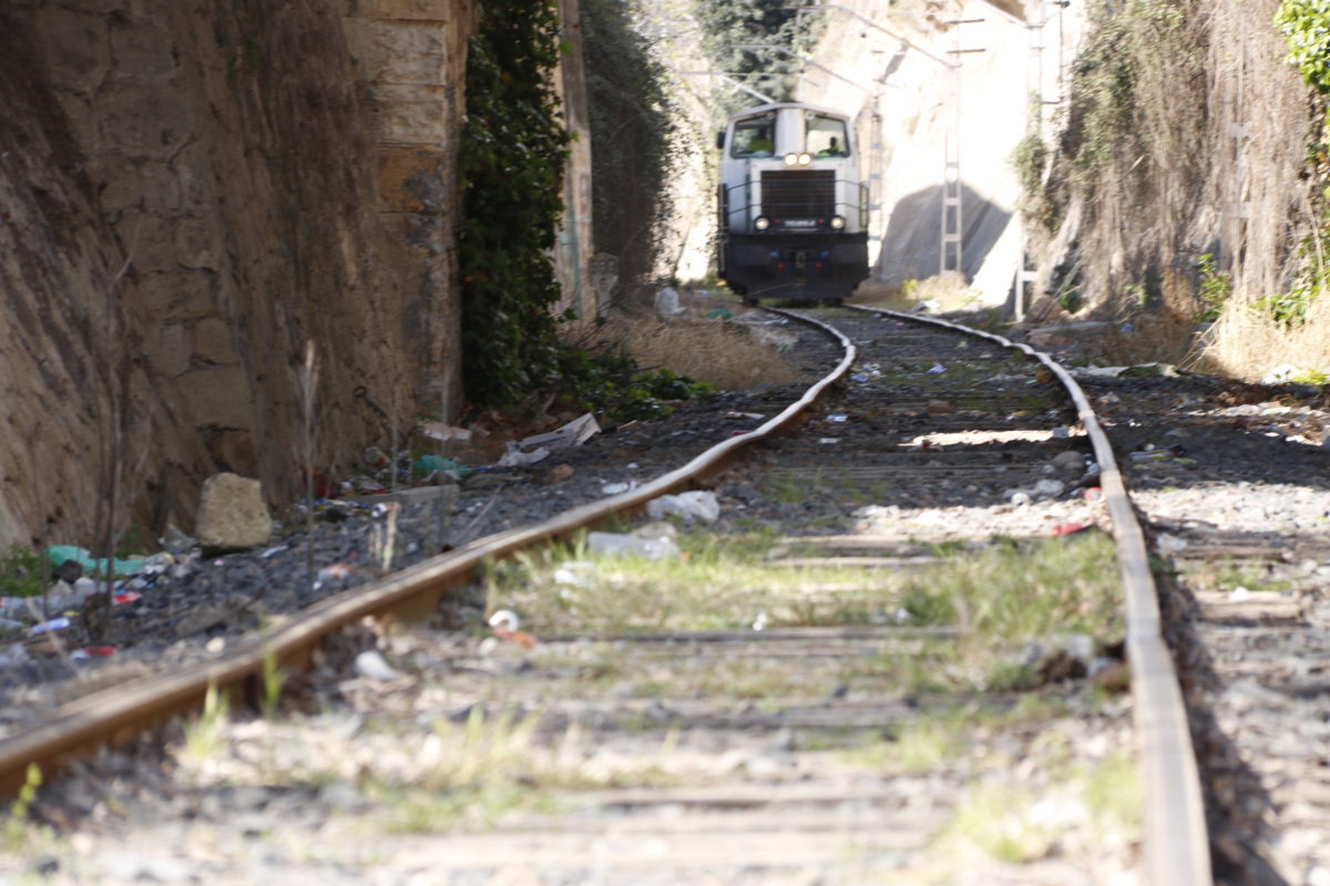 Via del tren en mal estat