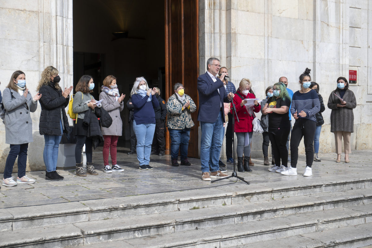 Lectura del manifest del dia internacional de l'Autisme. Foto: Tjerk van der Meulen.