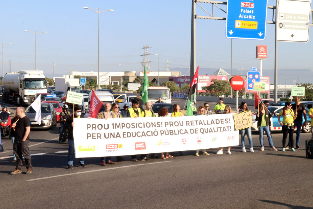 Protesta dels docents a les Gavarres. Foto: ACN.