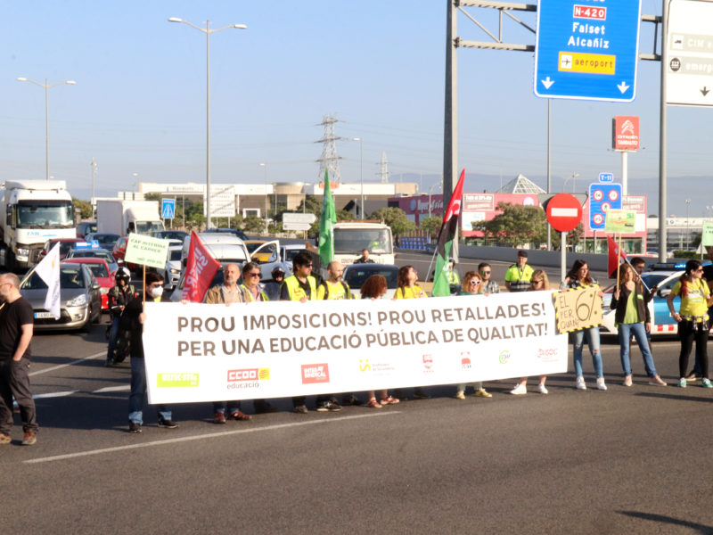 Protesta dels docents a les Gavarres. Foto: ACN.