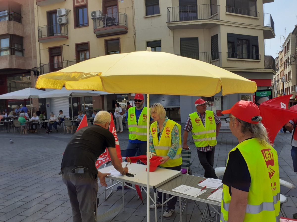 Els treballadors de Correus han fet l'acampada a la plaça Corsini.