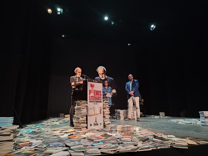 Manel Castromil és el guanyador del 32è Premi Pin i Soler de novel·la. Foto: TGN Cultura.