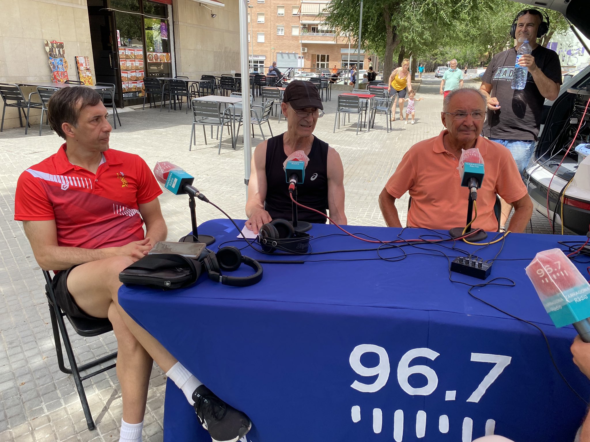 Vicente Elías, de Vital Sport; Alfonso Periáñez, veí del barri i impulsor d'iniciatives com la primera associació de pares o el Club Voleibol Sant Pere i Sant Pau, i amb un referent a nivell esportiu i gerent del Volei, Axa Stevoski. 