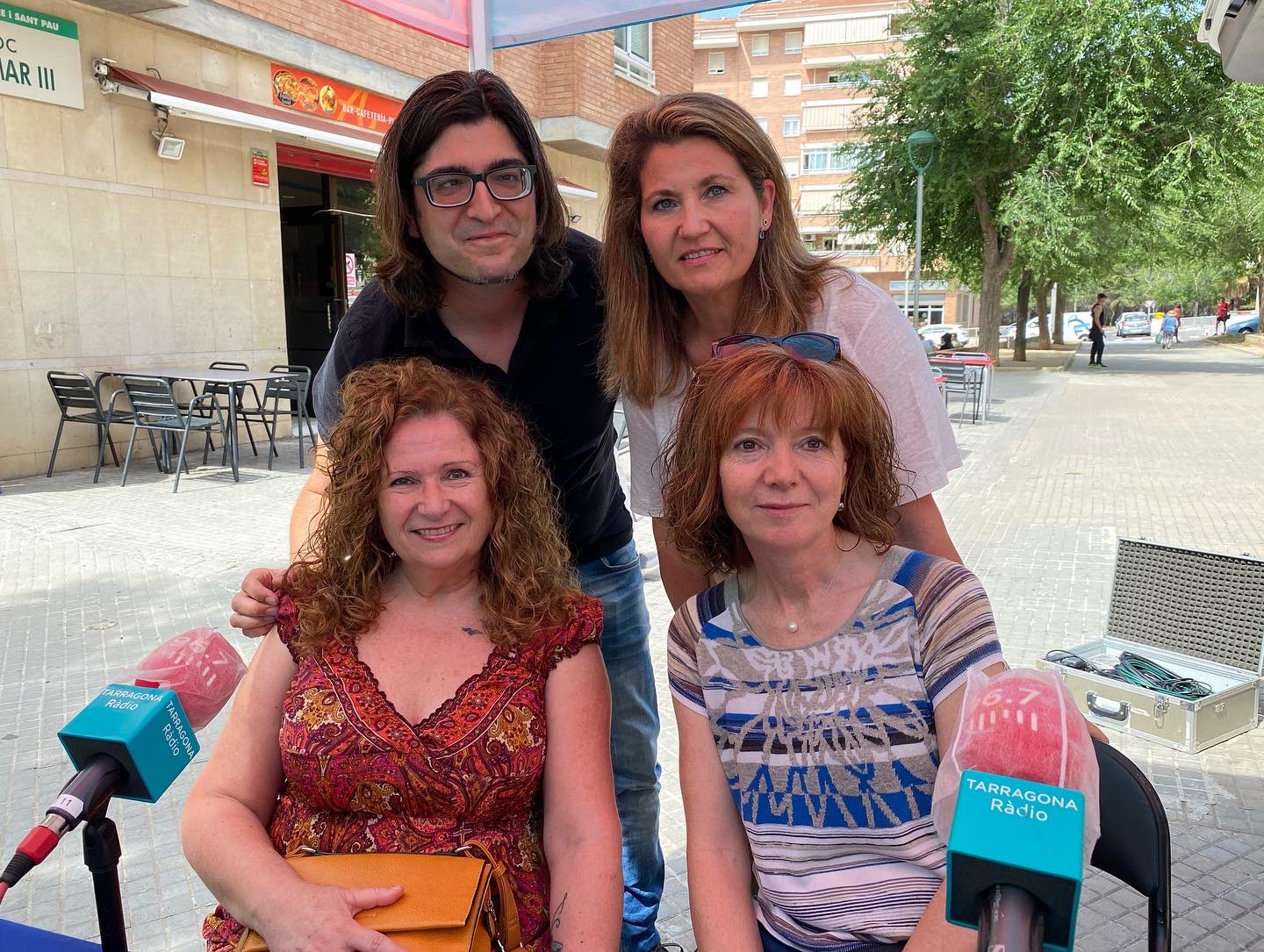 Dolors Cano, directora de l’escola Marcel·lí Domingo; Adriana Sánchez, directora de l’Escola Sant Pere i Sant Pau, Anna Carles, directora de l’Institut Sant Pere i Sant Pau i Amat Callen, responsable de la Xarxa de Centres Cívics de Tarragona