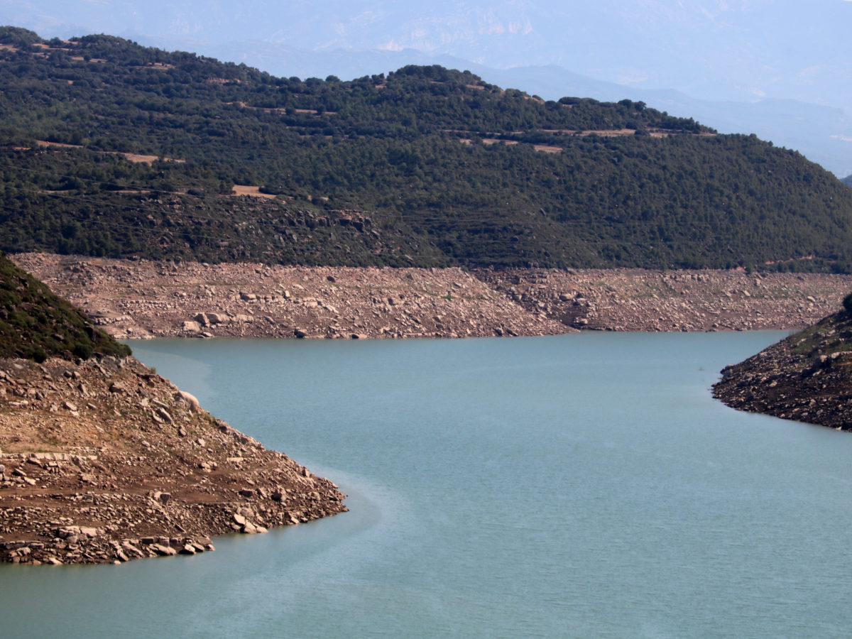 L'embassament presenta un baix nivell de reserva d'aigua per la sequera