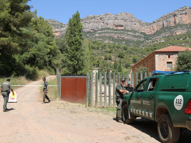 Imatge d'un cartell informatiu a l'accés de la Cartoixa d'Escaladei al Parc Natural de la Serra de Montsant Data de publicació: divendres 12 d’agost del 2022, 14:00 Localització: La Morera de Montsant Autor: Eloi Tost / Núria Torres