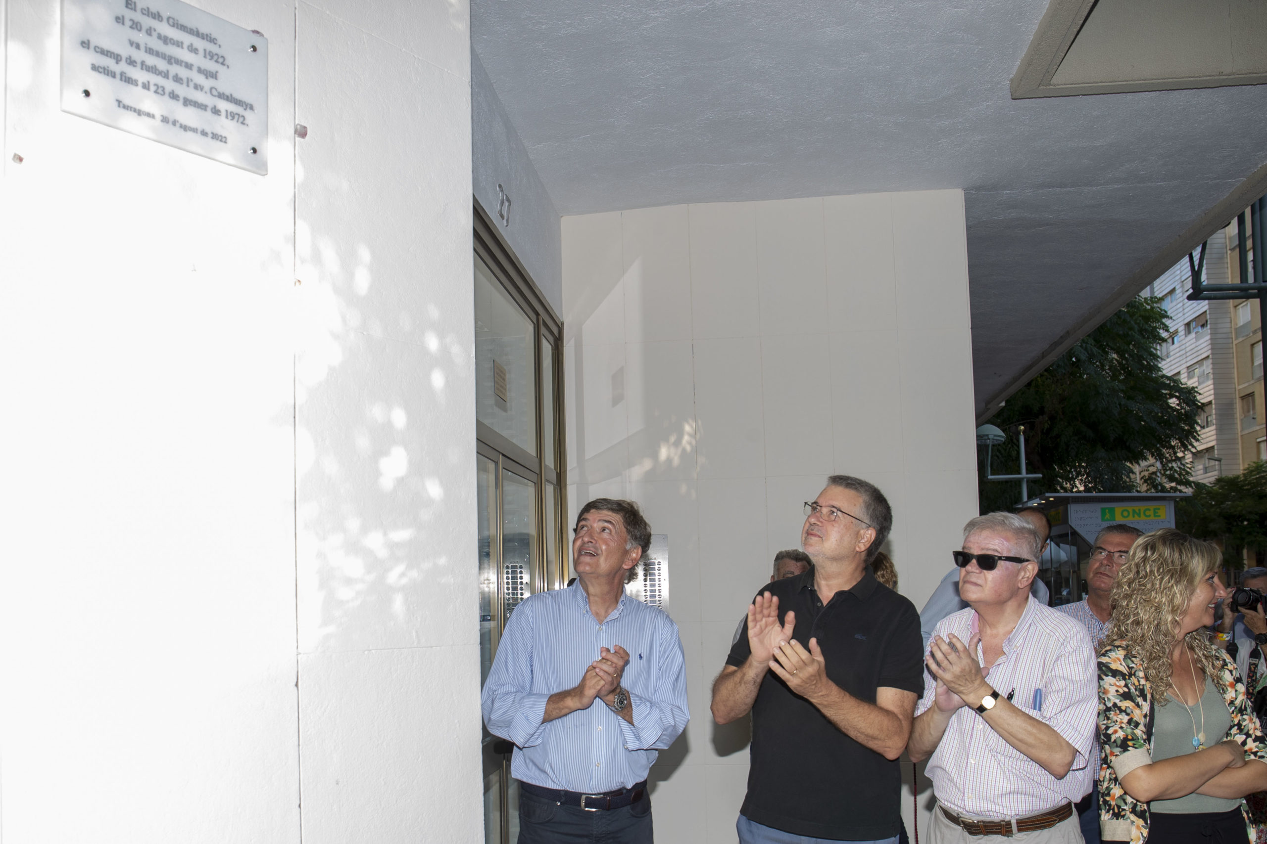 Placa commeració camp avda Catalunya del .Nastic. Foto Tjerk van der Meulen