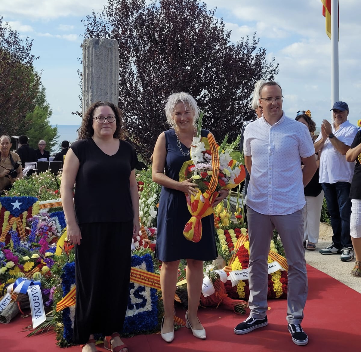 l'ICIQ és una de les institucions que ha participat en l'ofrena floral al monument de Rafel Casanova de Tarragona