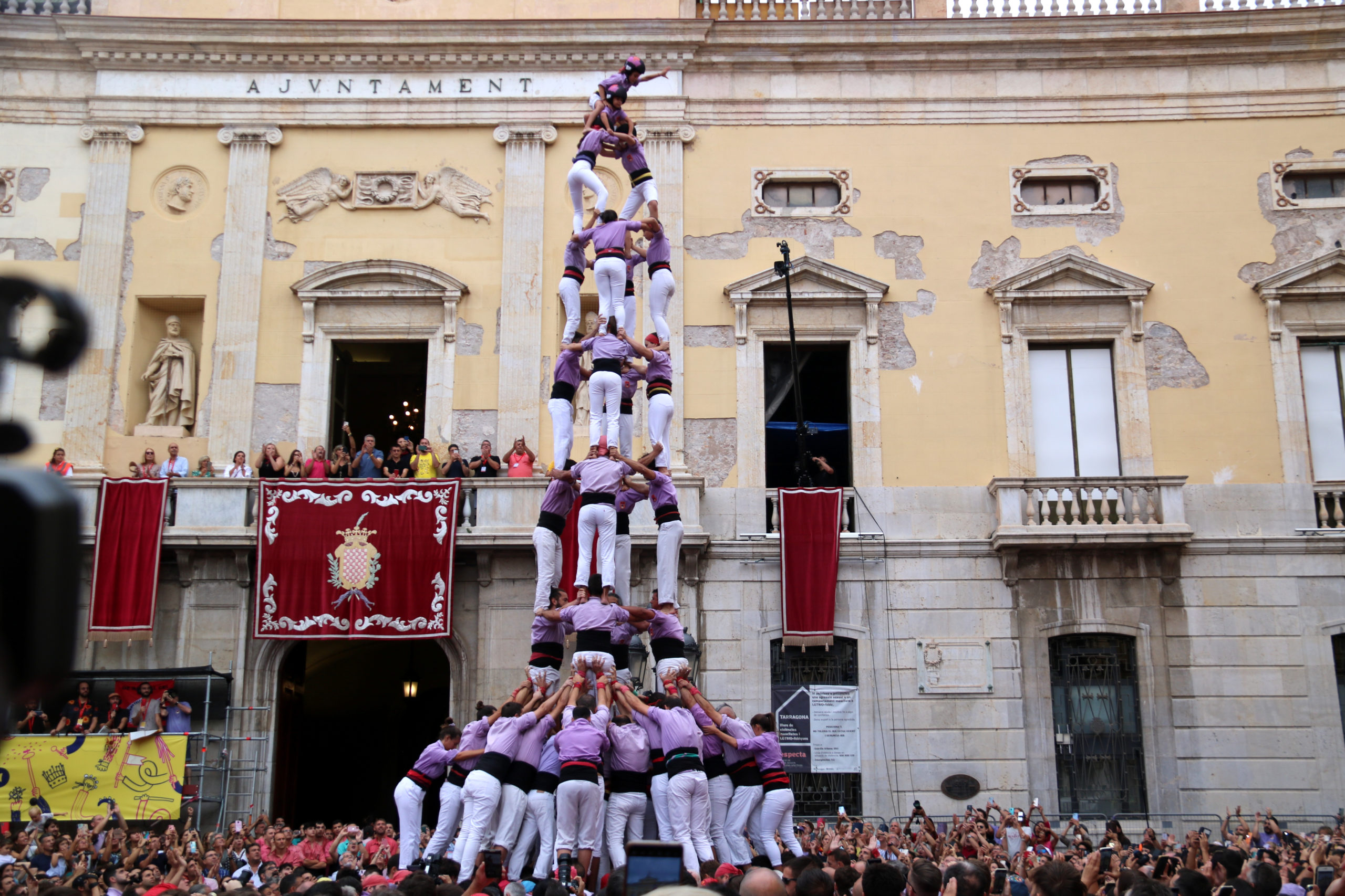 La Jove Xiquets de Tarragona ha iniciat la primera diada de Santa Tecla amb un 4d9f  Data de publicació: diumenge 18 de setembre del 2022, 16:27  Localització: Tarragona  Autor: Anna Ferràs / Jordi Marsal