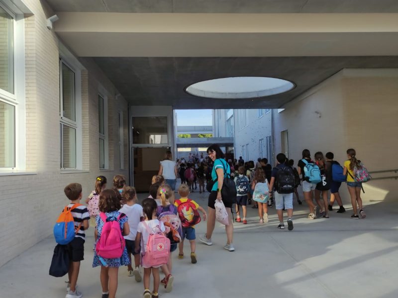 Entrada a l'Institut Escola l'Arrabassada