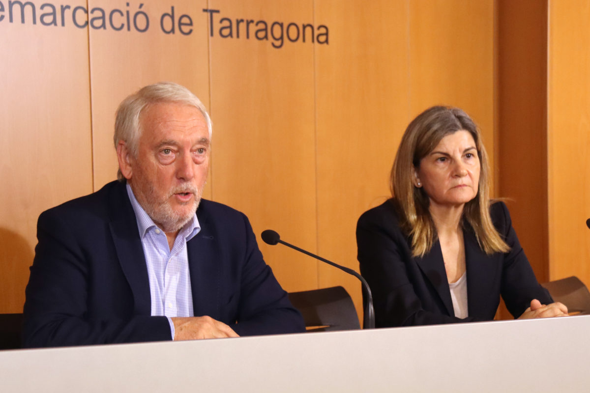 L'exalcalde de Vila-seca, Josep Poblet, i l'exregidora d'Urbanisme, Manuela Moya, durant la roda de premsa a la seu del Col·legi de Periodistes Data de publicació: dijous 06 d’octubre del 2022, 19:19 Localització: Tarragona Autor: Eloi Tost