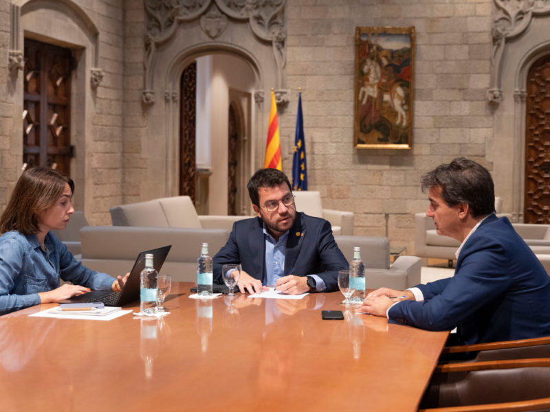 El president de la Generalitat, Pere Aragonès, reunit a Palau amb els seus col·laboradors Data de publicació: diumenge 09 d’octubre del 2022, 11:34 Localització: Barcelona Autor: Redacció