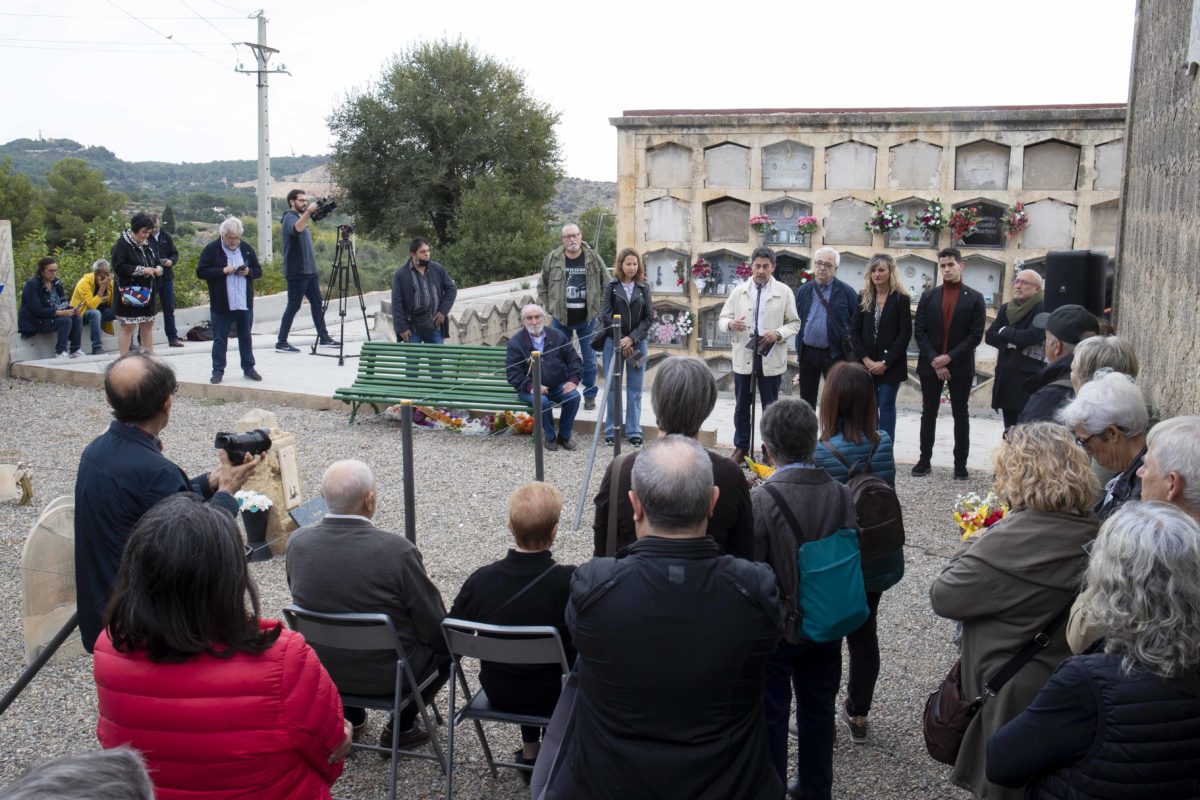 Presentació senyalització fosses comunes al cementiri. foto Tjerk van der Meulen 12.11.22