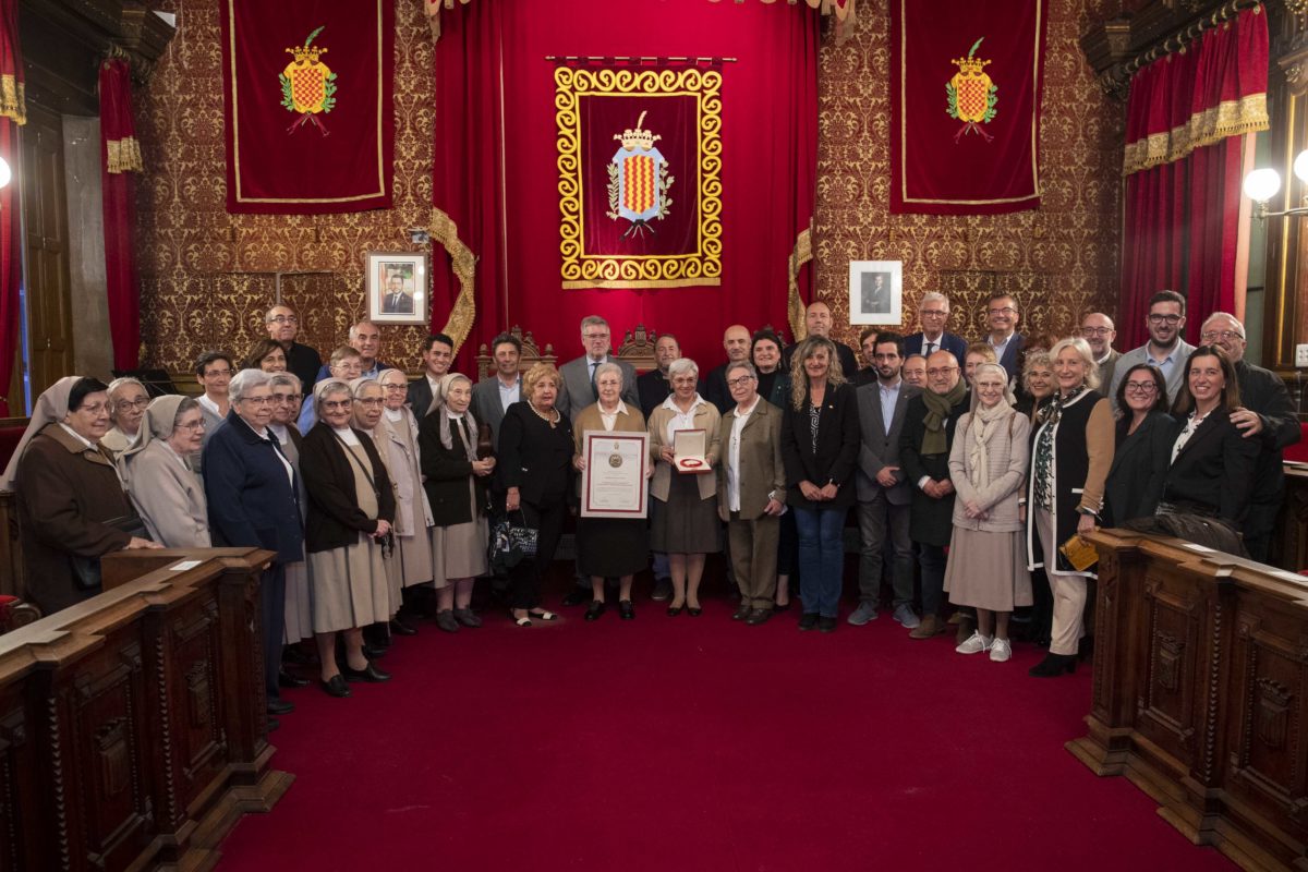 Lliurament medalla de la ciutat a les Carmelites. foto Tjerk van der Meulen 16.11.22