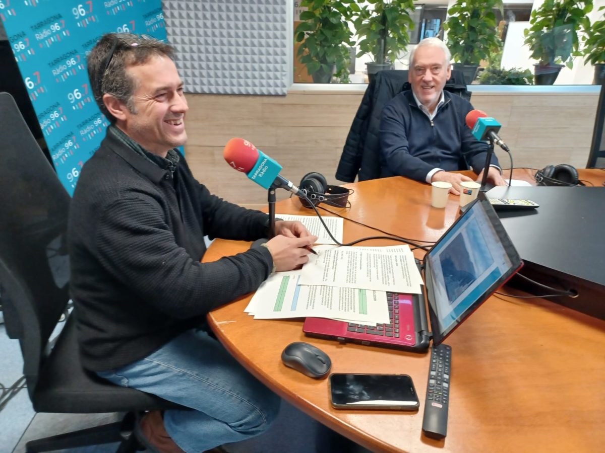 Josep Poblet amb Josep Suñé a l'estudi