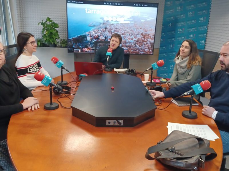 tertúlia amb Sandra ramos, Lorena de la Fuente, Xavier de Gispert, Eva Miguel i Xavi Puig