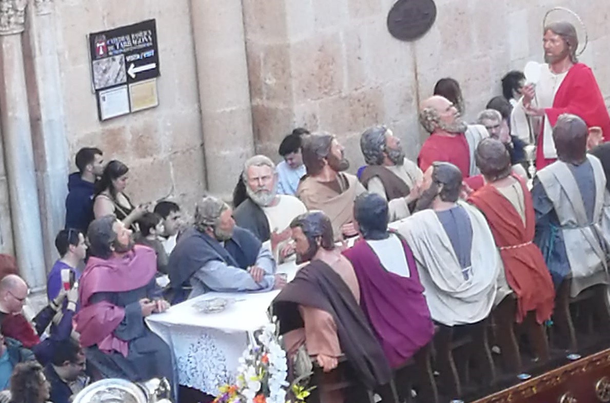 El Gremi de Marejants i el Gremi de Pagesos han protagonitzat una professó conjunta per commemorar el 700 aniversari de l’arribada del Braç. Foto: Assumpció Claramunt