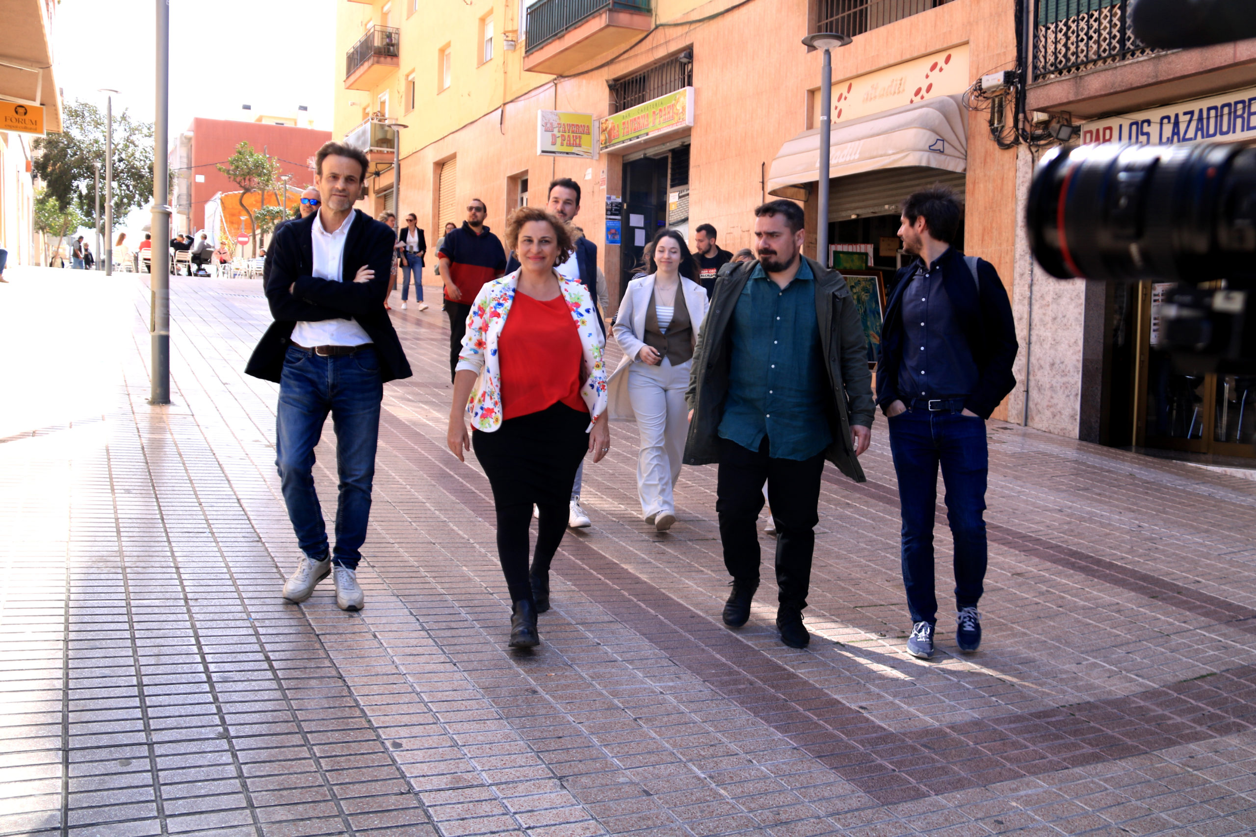 El president d'Unides Podem - En Comú, Jaume Asens, amb l'eurodiputat Ernest Urtasun i el candidat del partit a Tarragona, Jordi Collado, al costat d'un cartell electoral Data de publicació: diumenge 26 de març del 2023, 14:37 Localització: Tarragona Autor: Anna Ferràs