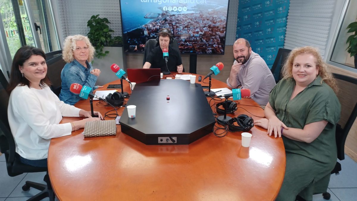 D'esquerra a dreta. Elisa Vedrina (PP), Àngels Pérez (ECP), Xavier de Gispert, Xavi Puig (ERC) i Sandra Ramos (PSC)